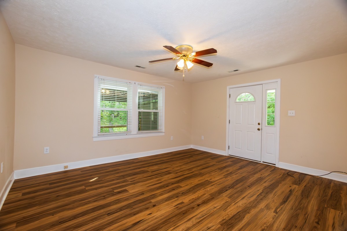 266 Denny Road Clarksville, TN 37043 - Photo 5 of 52
