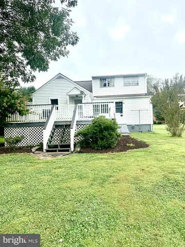 a view of an ocean from a yard