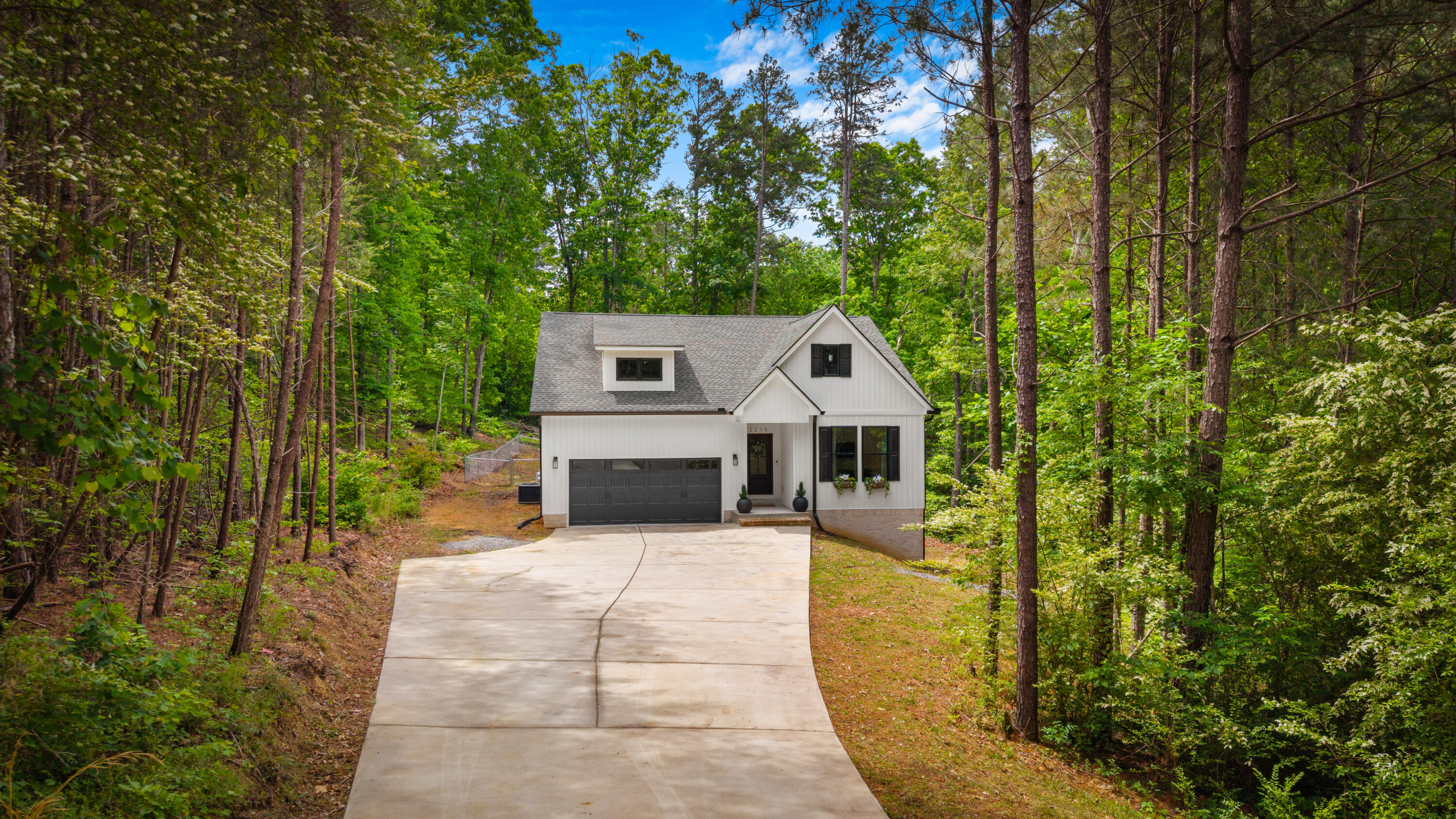 2215 Saunders Road Ringgold, GA 30736 - Photo 23 of 27 Front of Home