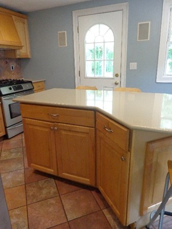 80 Josh Gray Road Rockland, MA 02370 - Photo 3 of 30 Gallery Image 3