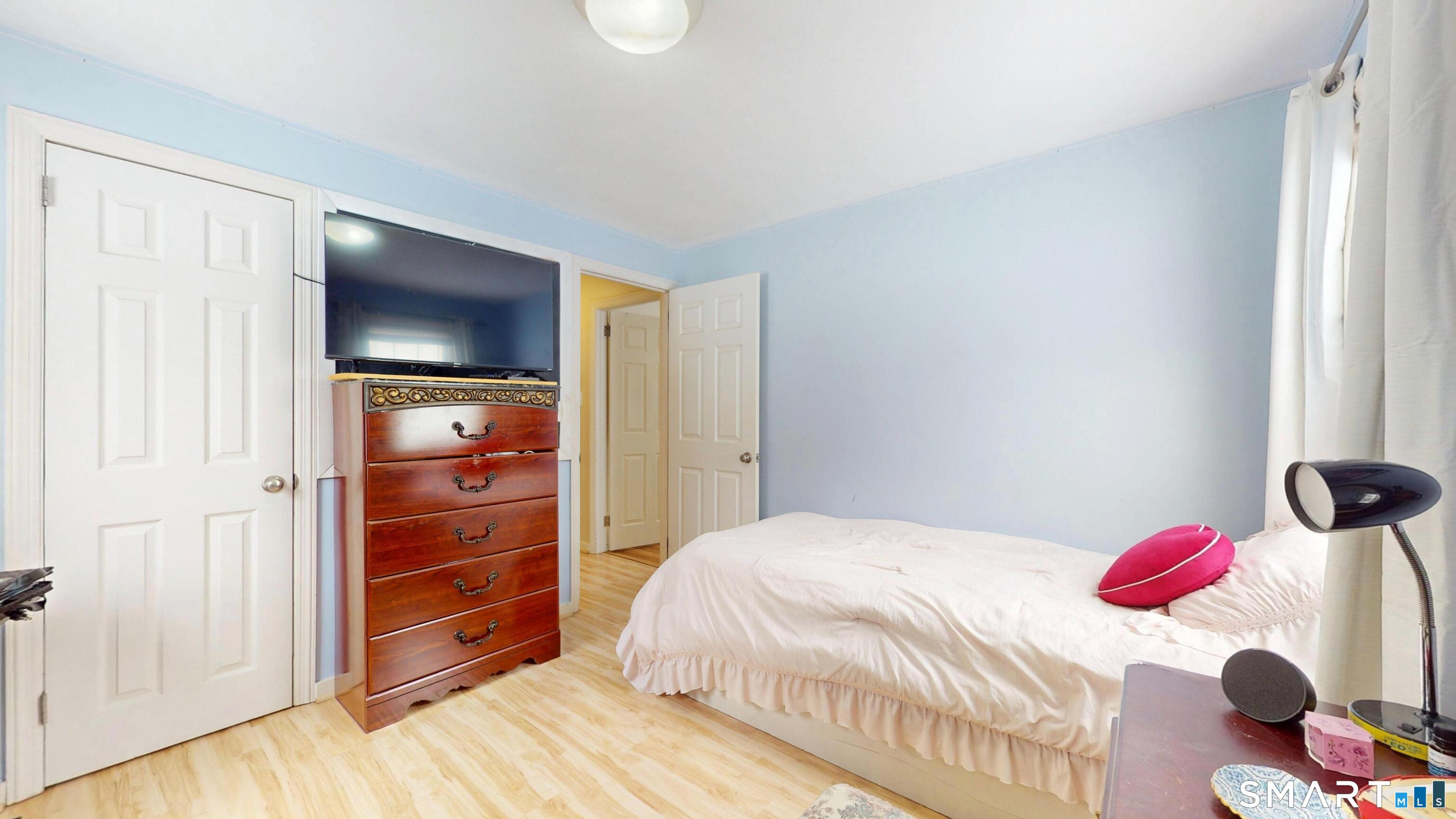 33 Olney Road Wethersfield, CT 06109 - Photo 18 of 27