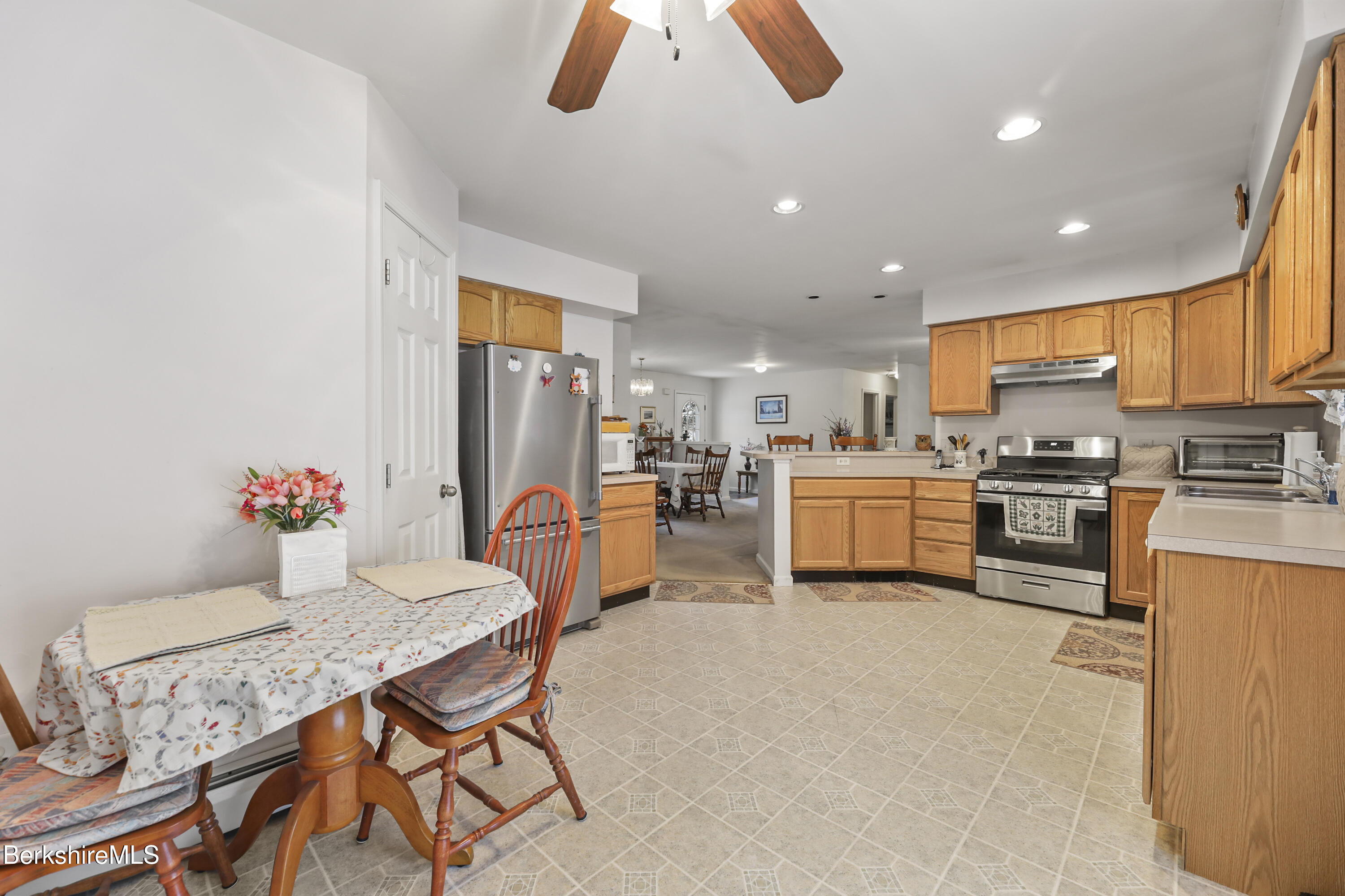 2161 Hancock Road Hancock, MA 01267 - Photo 14 of 29 80 Breakfast Area