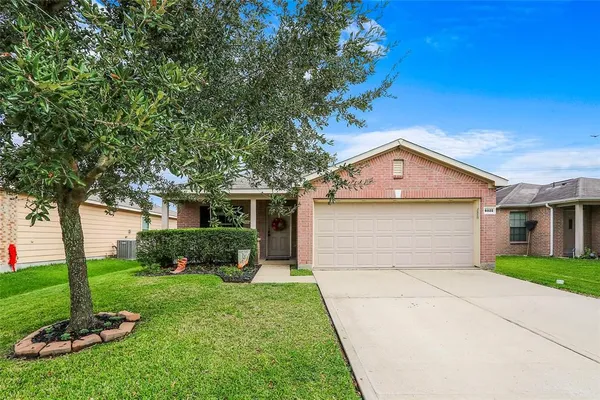 $1,925 | 8022 Yaupon View Drive, Cypress, TX 77433