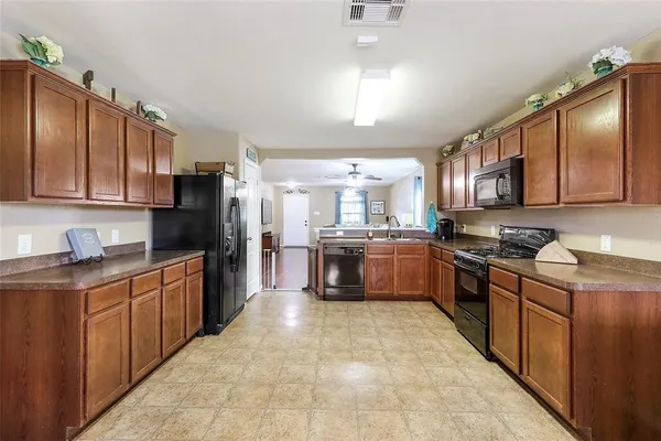 $1,925 | 8022 Yaupon View Drive, Cypress, TX 77433