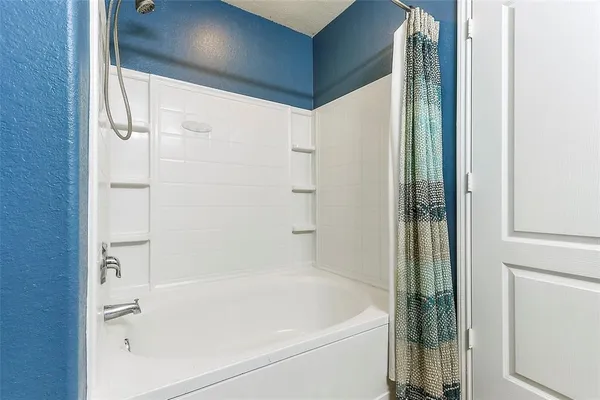 $1,925 | 8022 Yaupon View Drive, Cypress, TX 77433