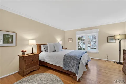 $995,000 | 8019 Crescent Drive, St. Louis, MO 63105