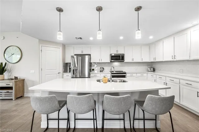 $7,500 | 172 Indies Drive East, Unit 101, Naples, FL 34114