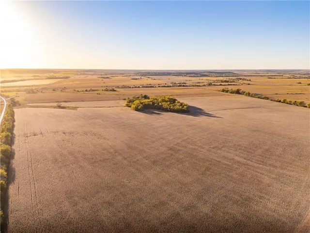 $868,500 | 0 Virginia Road, Kincaid, KS 66039