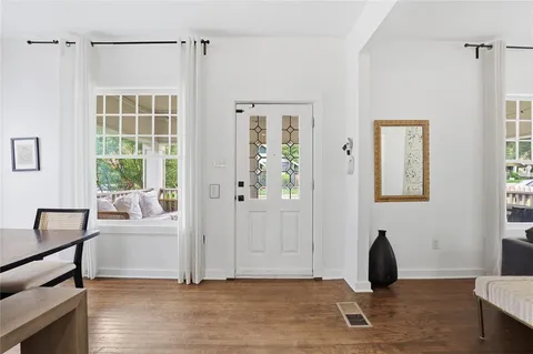 $575,000 | 2108 Washington Avenue, Fort Worth, TX 76110