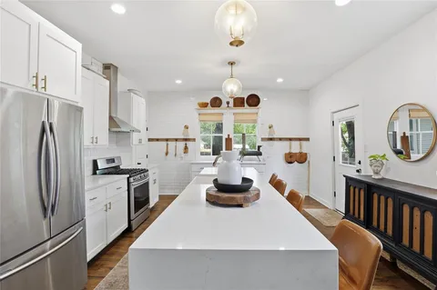 $575,000 | 2108 Washington Avenue, Fort Worth, TX 76110