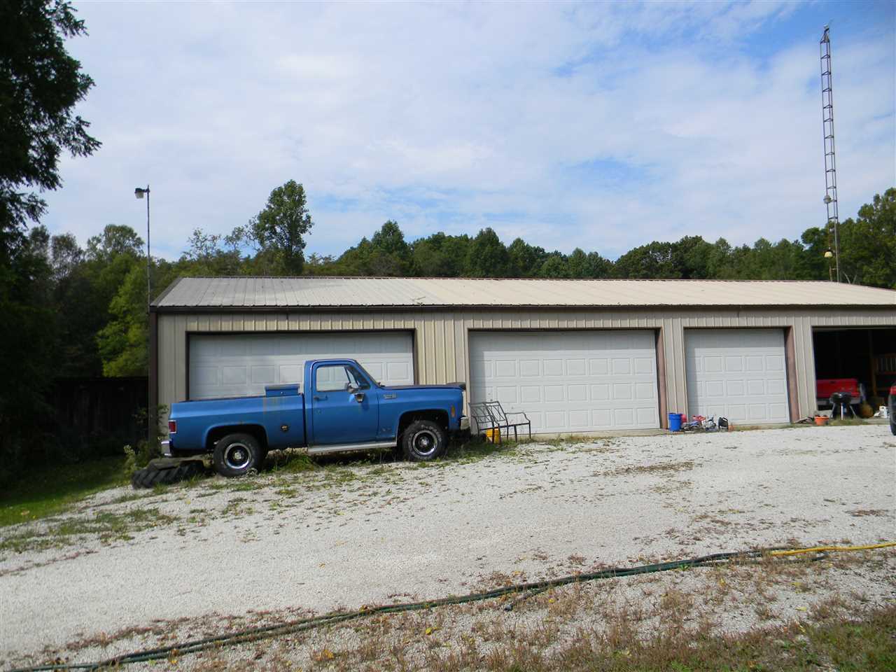 747 Pea Ridge Road Spencer, IN 47460 - Photo 2 of 6