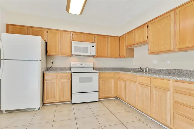 $1,400 | 1729 Newport Place, Unit 9, Kenner, LA 70065