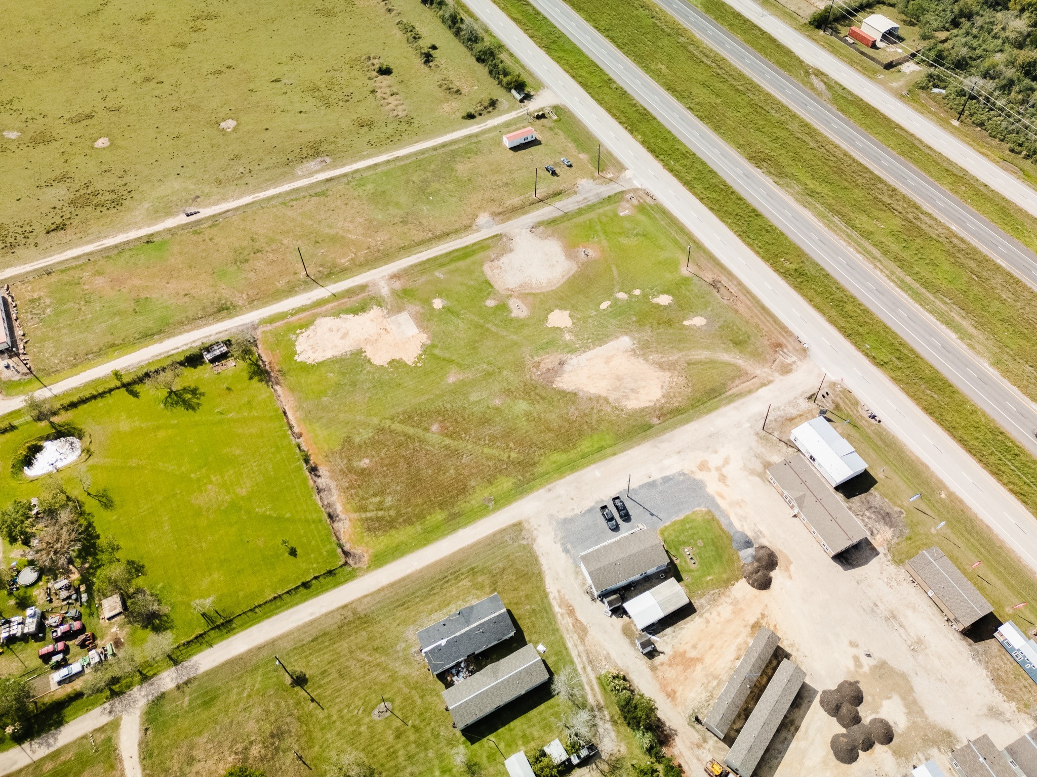 13355-13405 Pleasant Valley Drive Rosharon, TX 77583 - Photo 7 of 18 a view of an ocean and a balcony