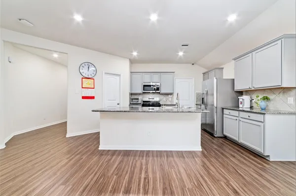 $2,200 | 3623 Dancing Daisy Lane, Richmond, TX 77406