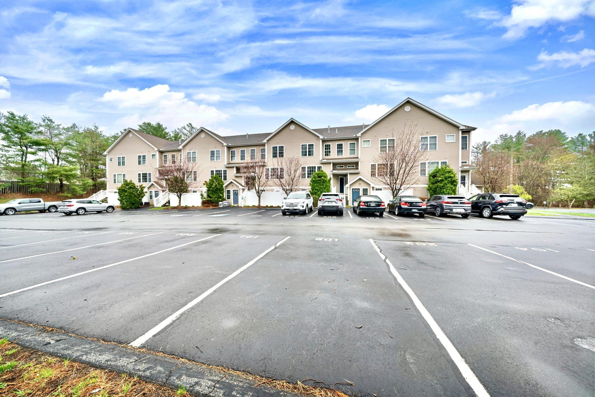 1 Maple Ridge Drive, Unit 210 Merrimack, NH 03054 - Photo 3 of 27