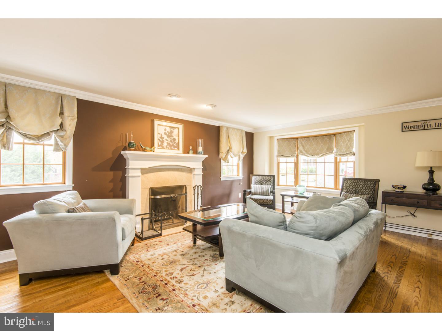 410 Crest Road Oreland, PA 19075 - Photo 4 of 25 Gallery Image 4