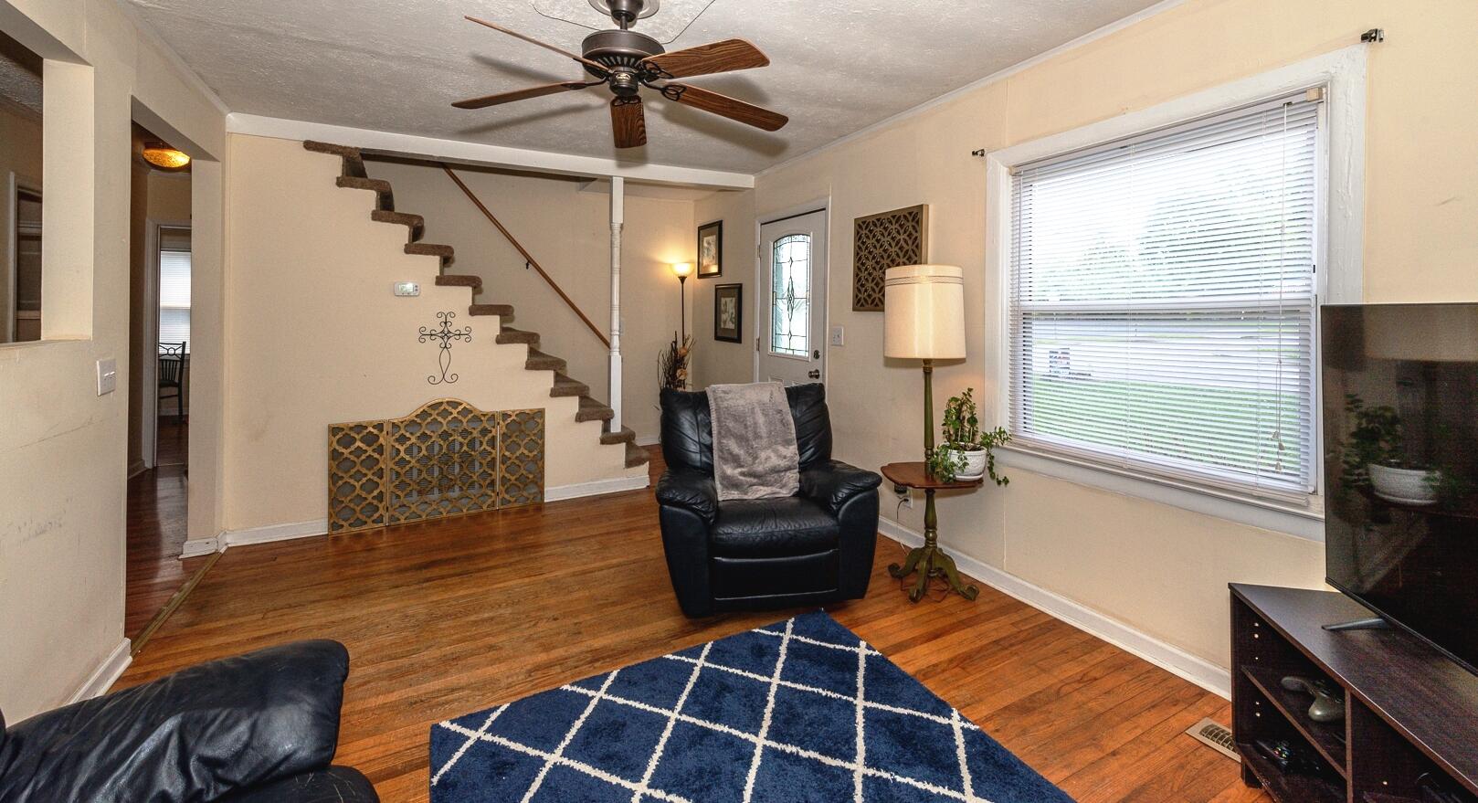 1404 North Wright Road Alcoa, TN 37701 - Photo 5 of 16 `