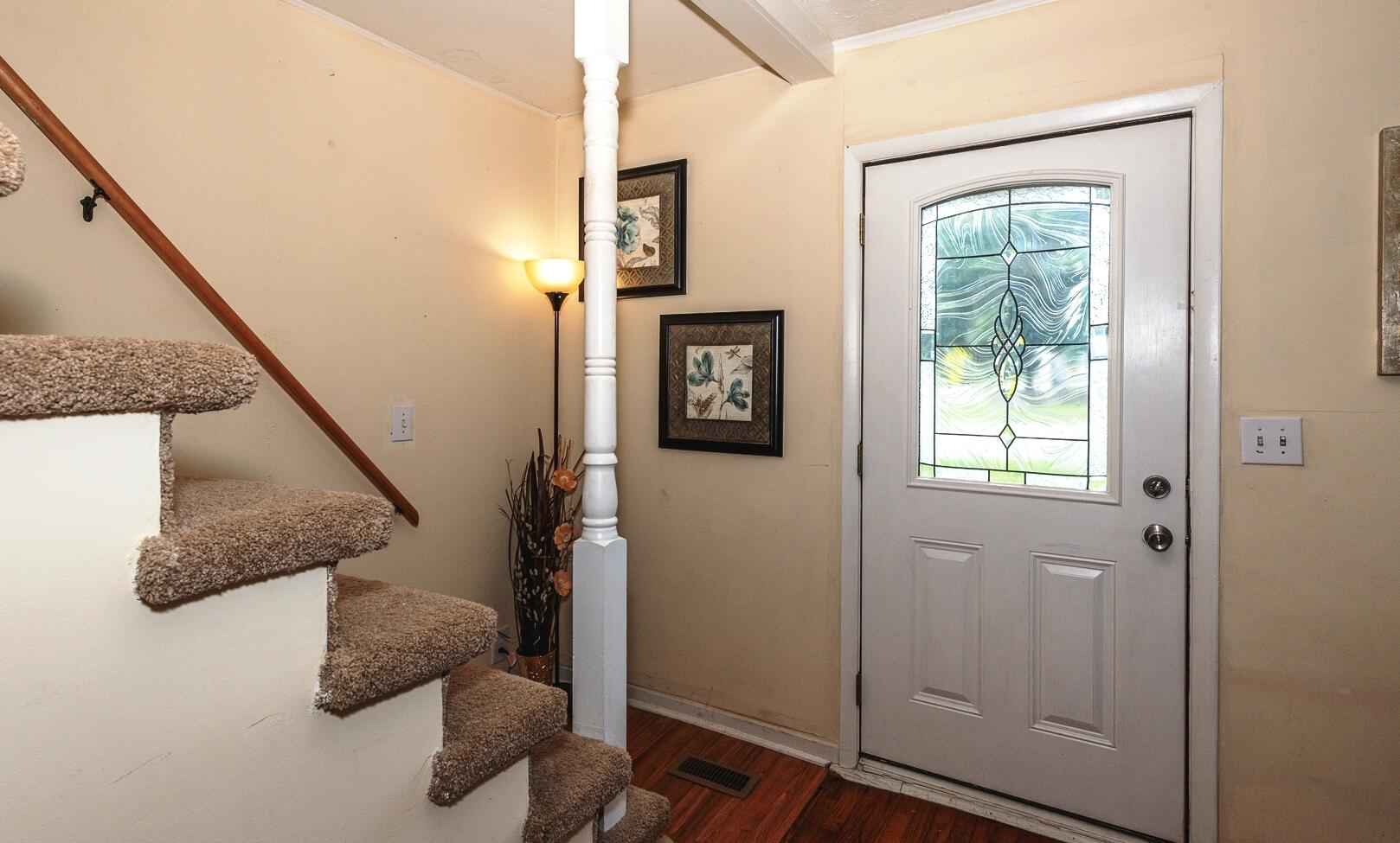1404 North Wright Road Alcoa, TN 37701 - Photo 6 of 16 `