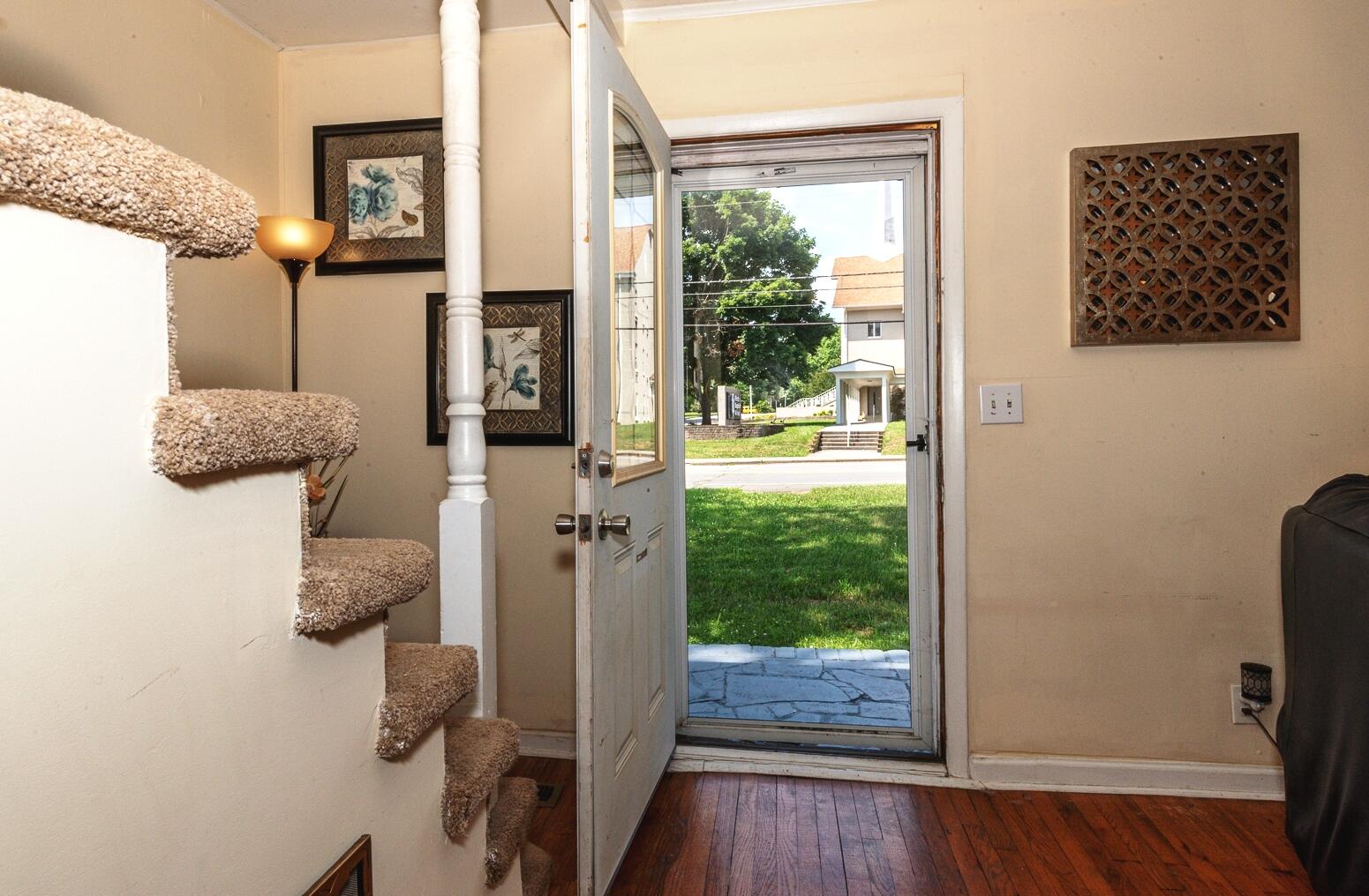 1404 North Wright Road Alcoa, TN 37701 - Photo 7 of 16 `