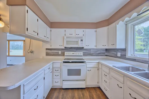 $390,000 | 4755 Judd Road, Gilbert, MN 55741