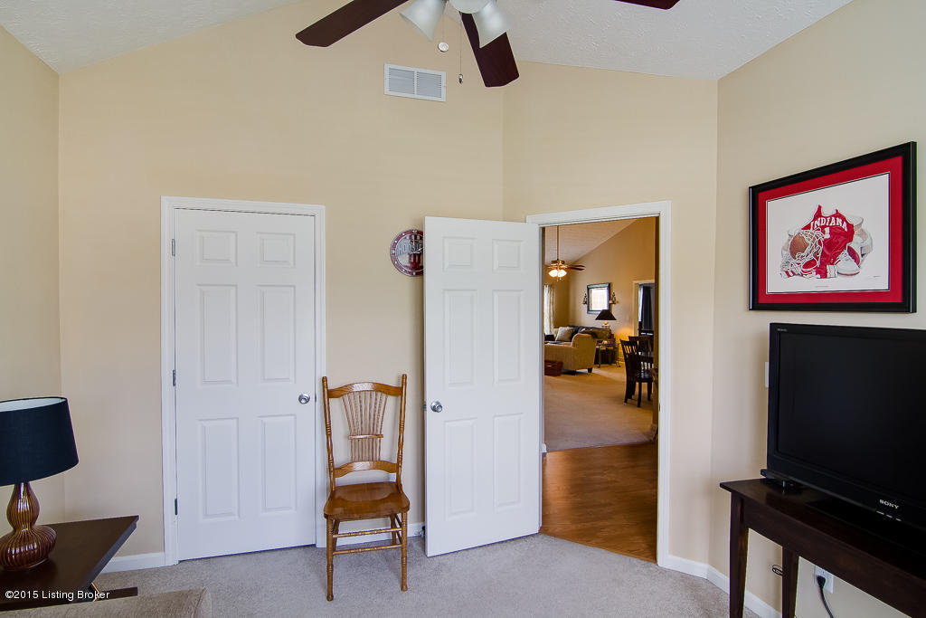 6910 Fernview Road Louisville, KY 40291 - Photo 25 of 36 6910 Fernview Rd-27