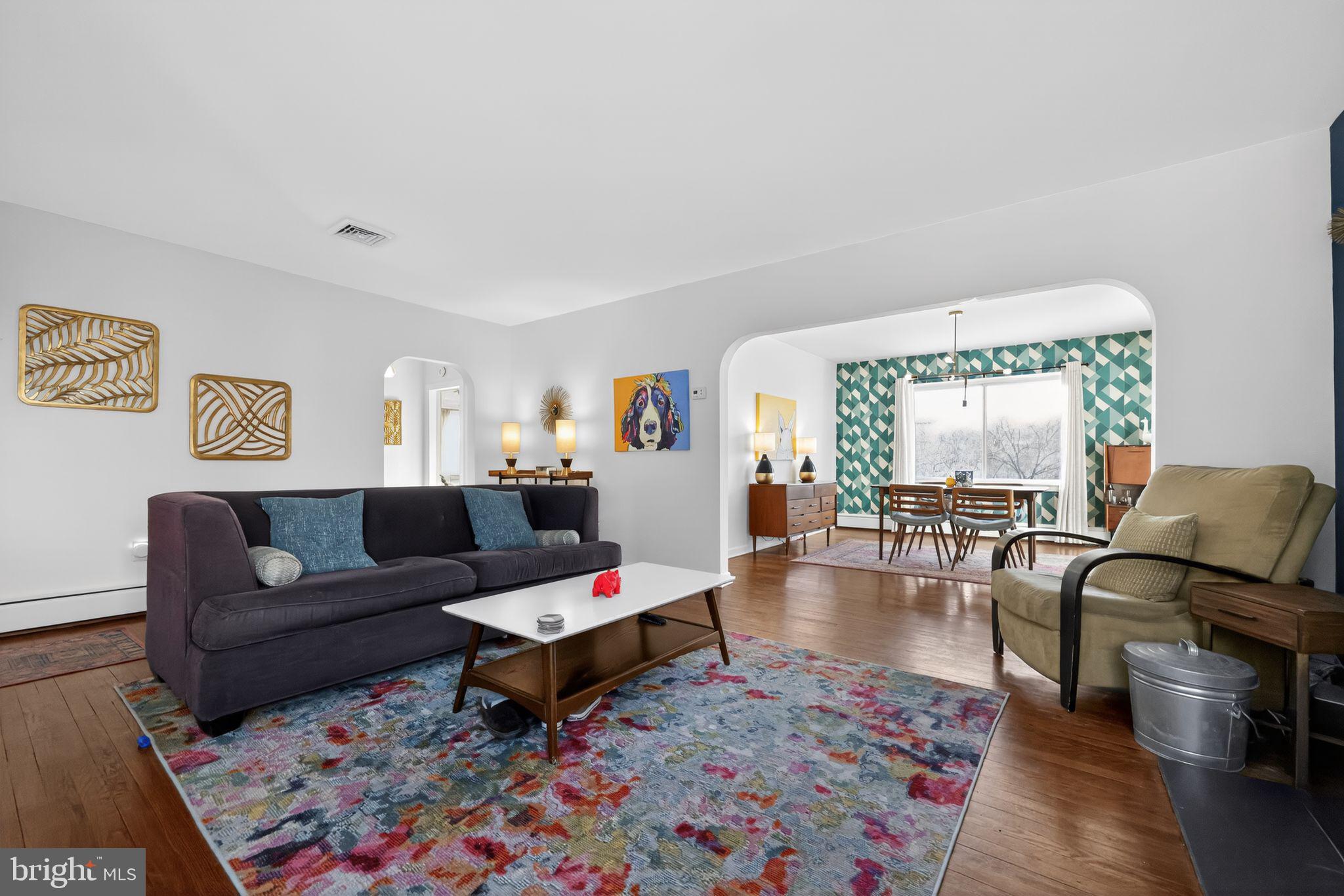 711 Brookhaven Road Wallingford, PA 19086 - Photo 5 of 35 a living room with furniture and a table