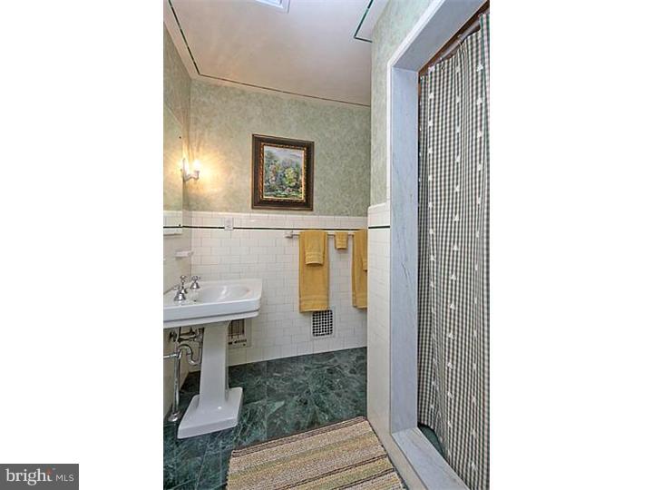341 East Knowlton Road Media, PA 19063 - Photo 18 of 25 Bathroom