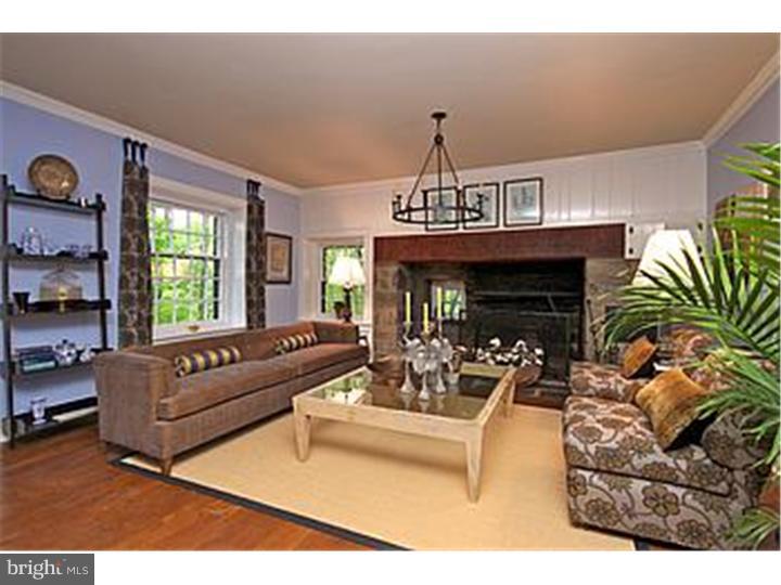 341 East Knowlton Road Media, PA 19063 - Photo 3 of 25 Living Room