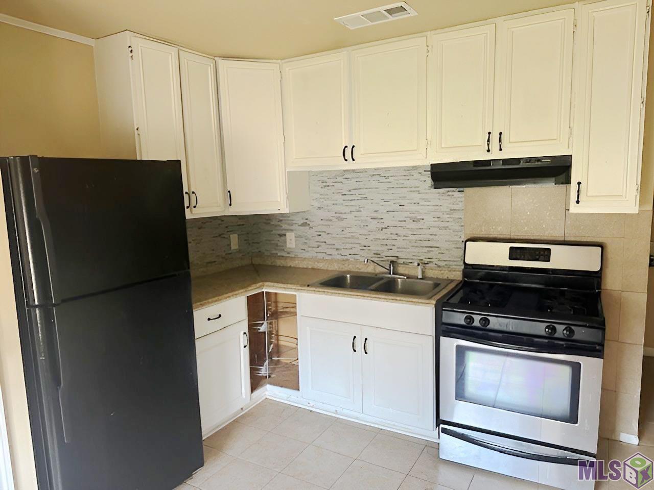2423 Lark Street Baton Rouge, LA 70807 - Photo 3 of 15 Gallery Image 3