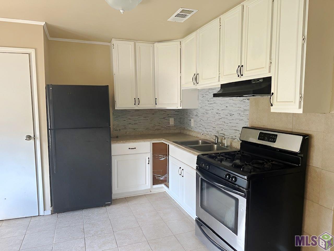 2423 Lark Street Baton Rouge, LA 70807 - Photo 4 of 15 Gallery Image 4