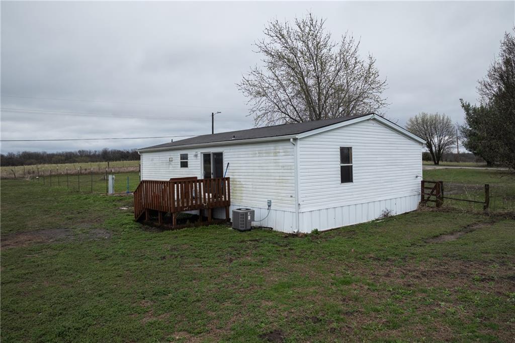 1 Southwest 575th Road Warrensburg, MO 64093 - Photo 26 of 33