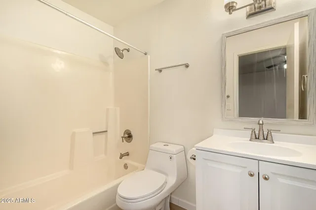 $1,240 | 461 West Holmes Avenue, Unit 342, Mesa, AZ 85210