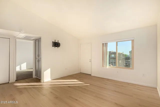 $1,240 | 461 West Holmes Avenue, Unit 342, Mesa, AZ 85210