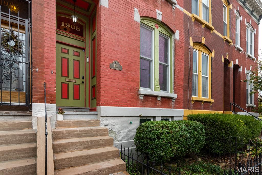 1908 California Avenue St. Louis, MO 63104 - Photo 3 of 36