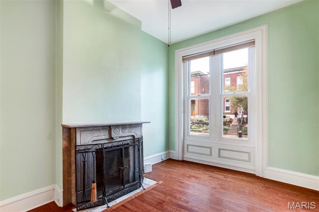 1908 California Avenue St. Louis, MO 63104 - Photo 5 of 36