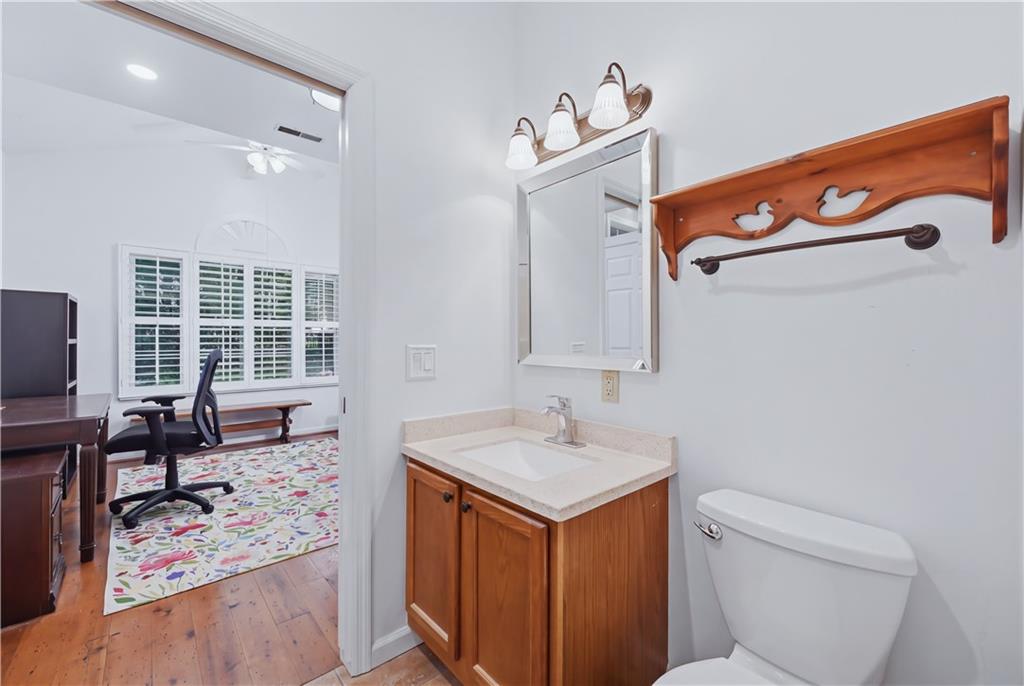 39 Stone Ridge Boulevard Hermitage, PA 16148 - Photo 22 of 31 Full bathroom off 1st bedroom/office and hallway