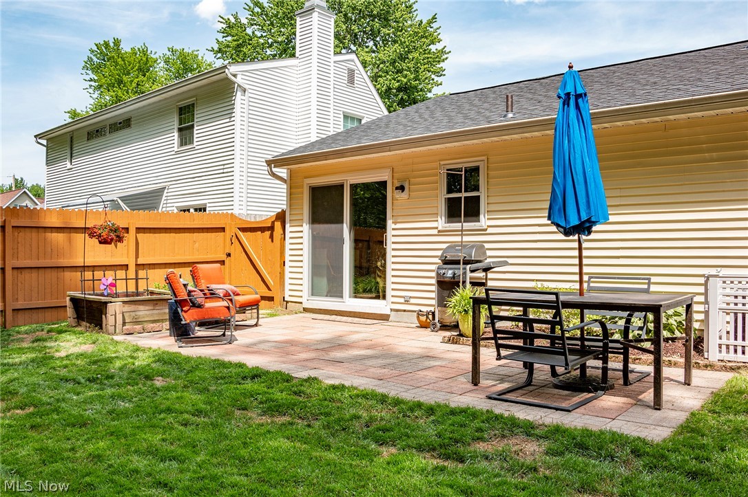 6276 Ridgeview Boulevard North Ridgeville, OH 44039 - Photo 5 of 35