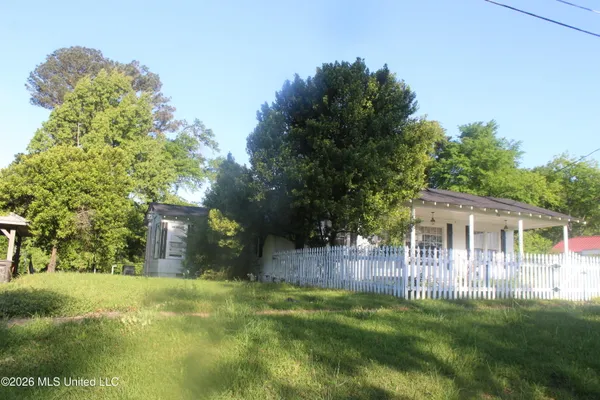 $119,900 | 206 South Monroe Street, Calhoun City, MS 38916