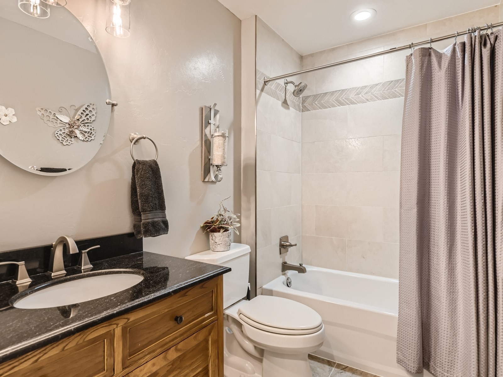100 Wild Irishman Road, Unit 1110 Keystone, CO 80435 - Photo 12 of 25 Full bathroom