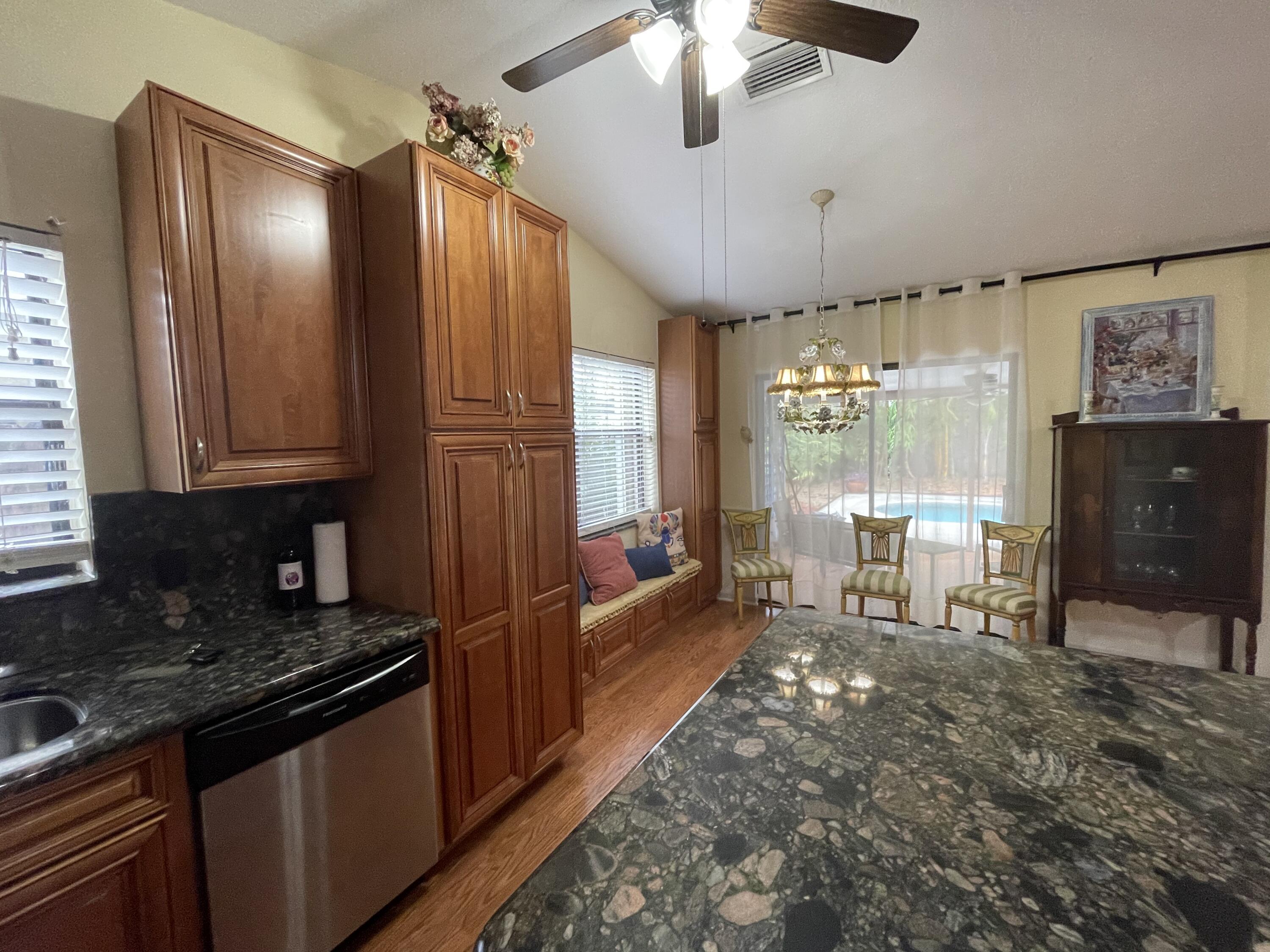 85 Superior Way Stuart, FL 34997 - Photo 13 of 35 Kitchen/Dining