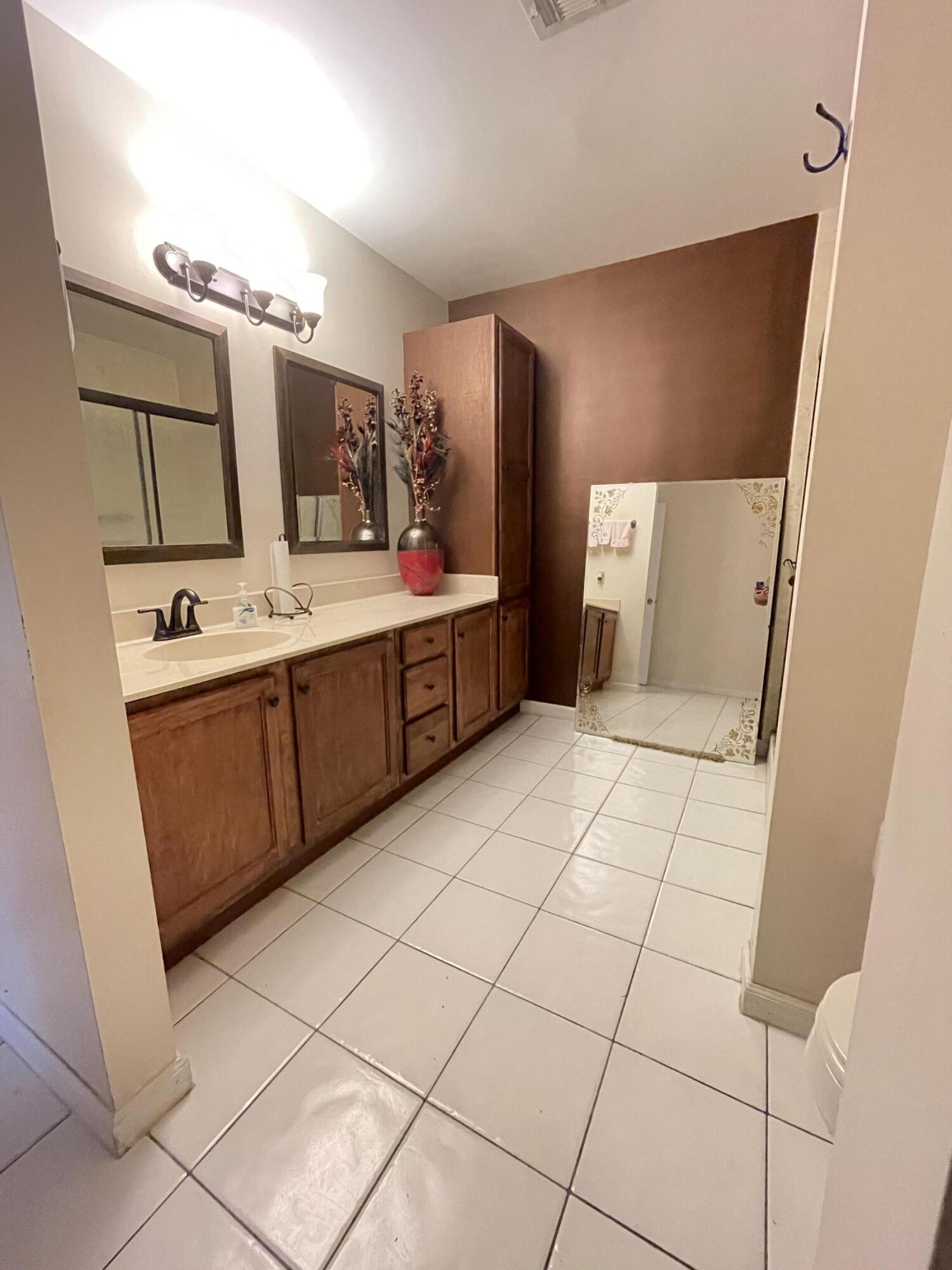 85 Superior Way Stuart, FL 34997 - Photo 20 of 35 Master bath