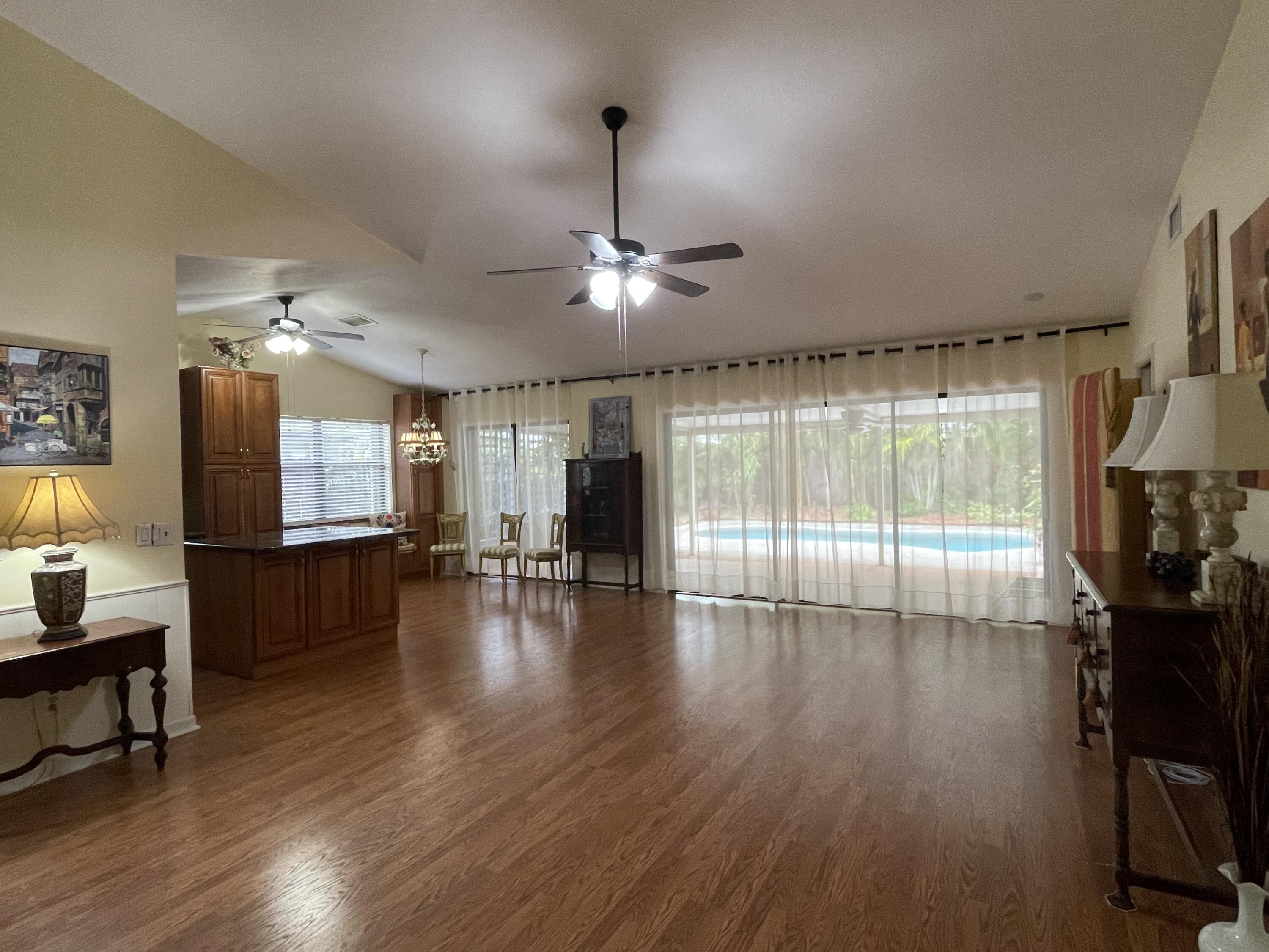 85 Superior Way Stuart, FL 34997 - Photo 26 of 35 Living