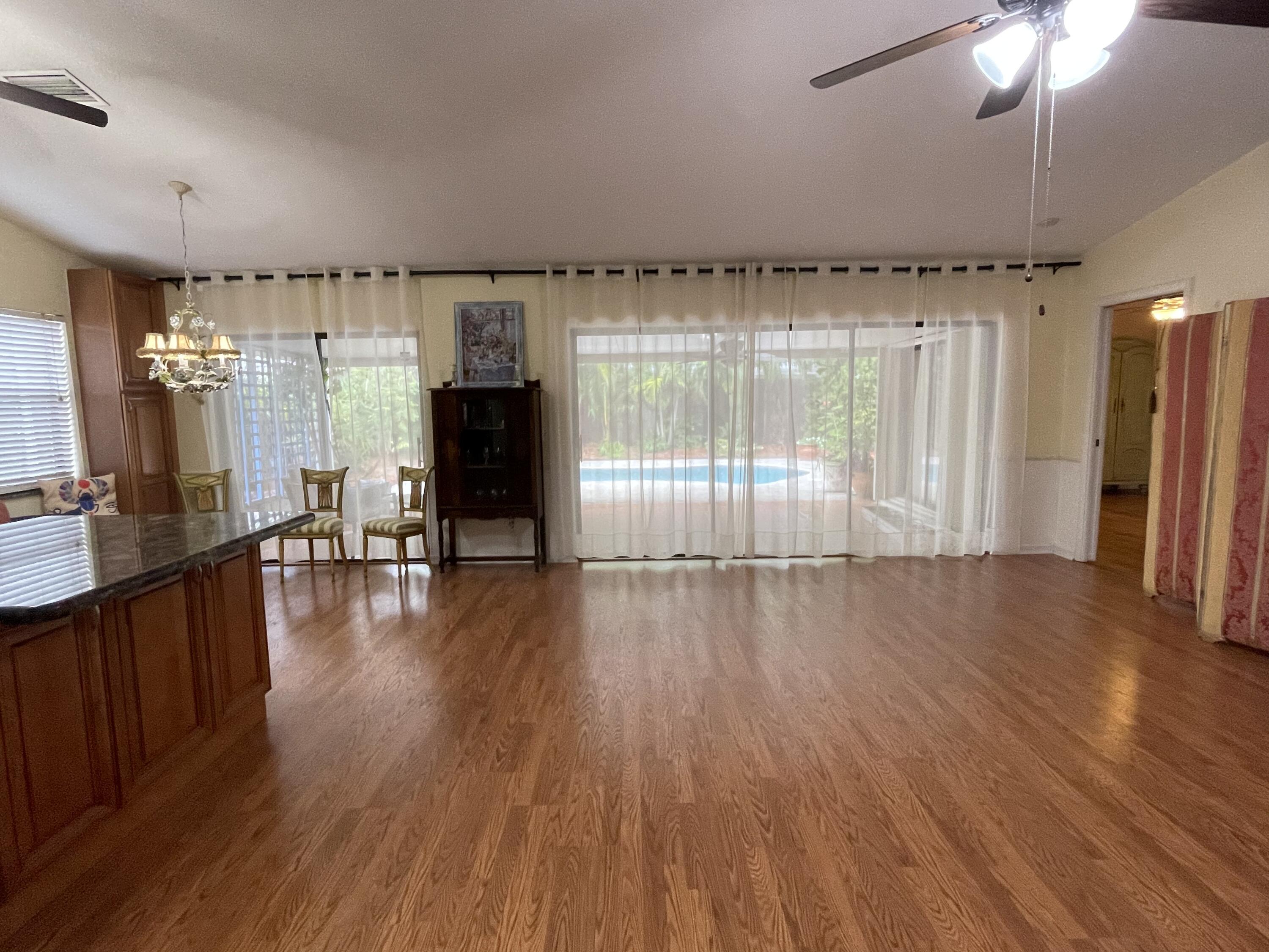 85 Superior Way Stuart, FL 34997 - Photo 6 of 35 Living