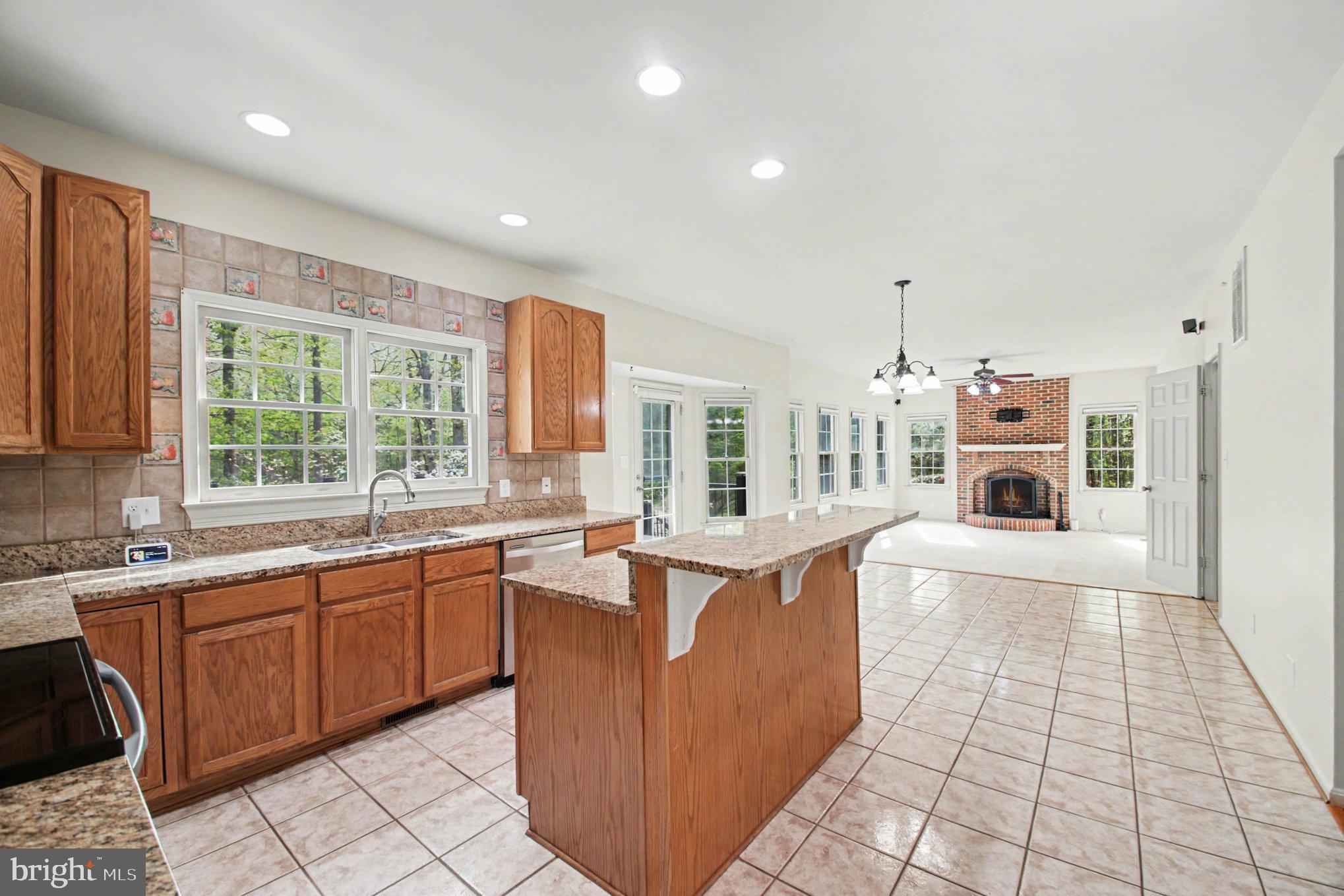 1480 Truslow Road Fredericksburg, VA 22406 - Photo 6 of 52