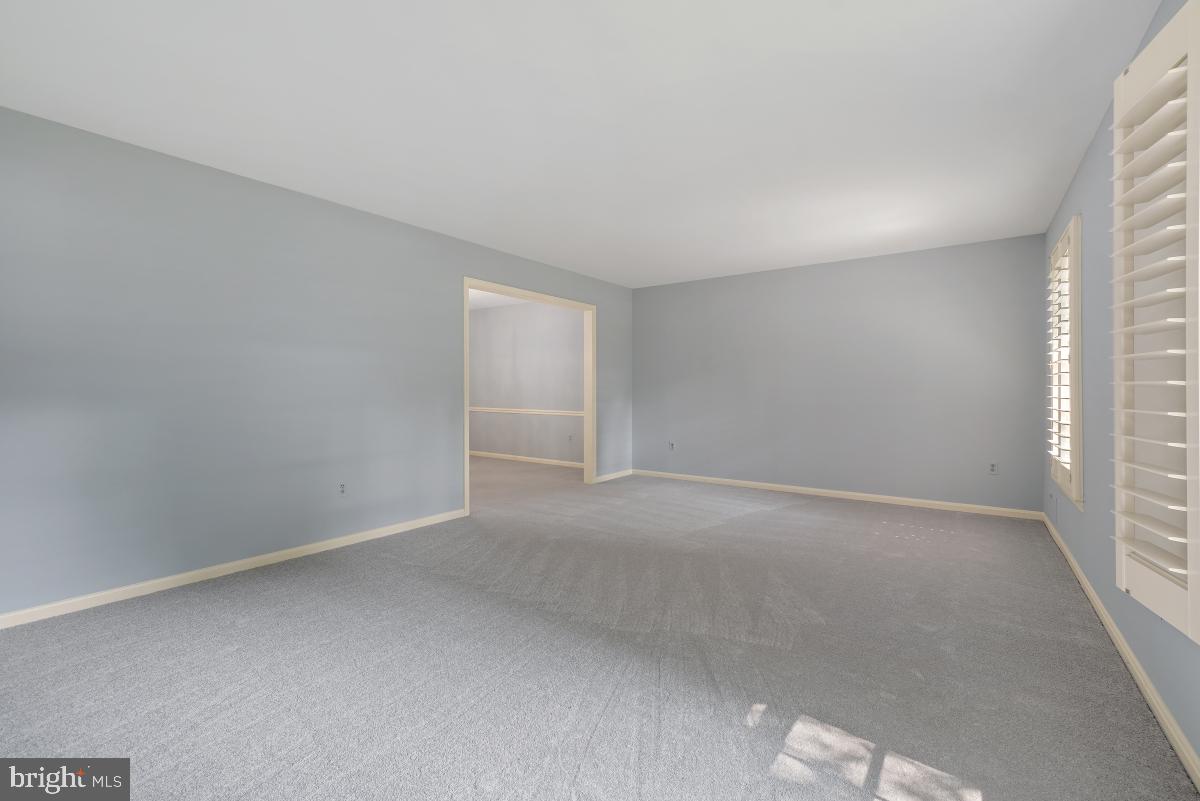 8715 Postoak Road Potomac, MD 20854 - Photo 8 of 30 Gallery Image 8