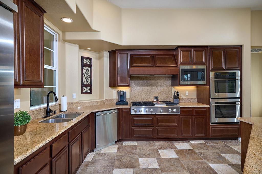 5617 Hidden Grove Way Bonsall, CA 92003 - Photo 12 of 50