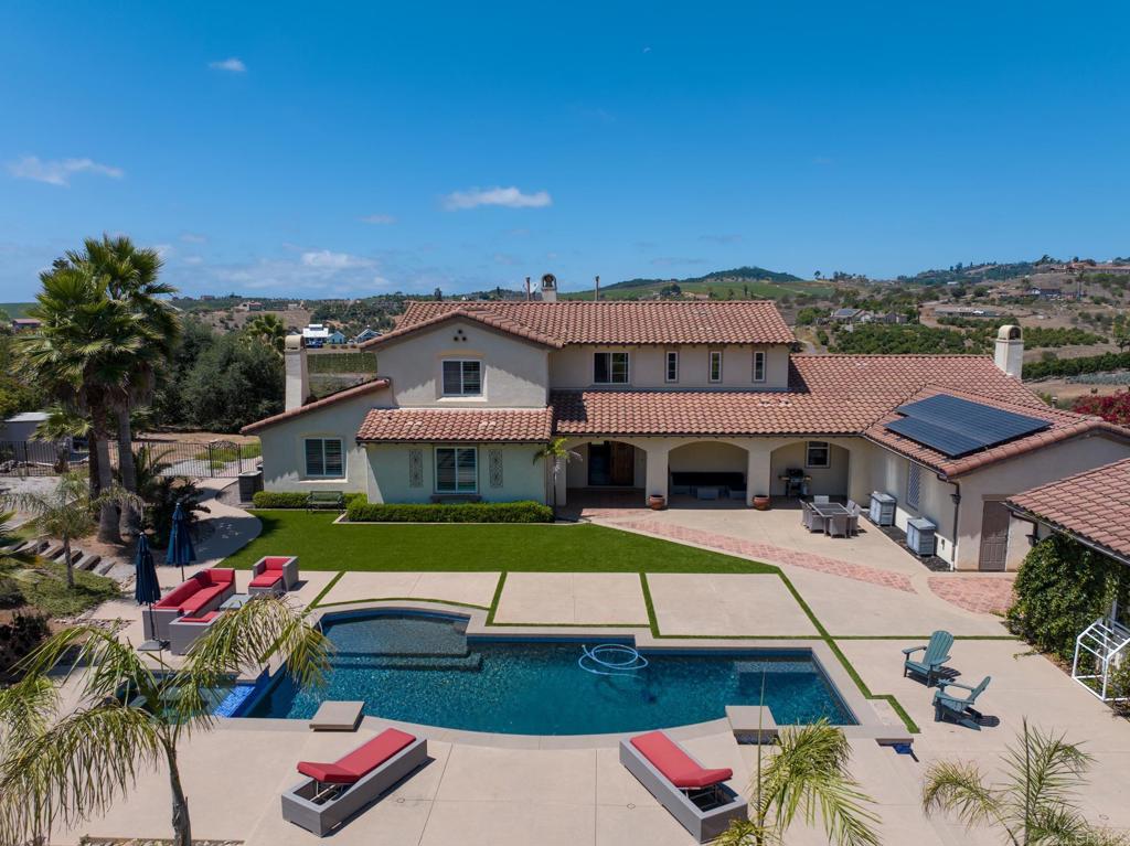 5617 Hidden Grove Way Bonsall, CA 92003 - Photo 4 of 50