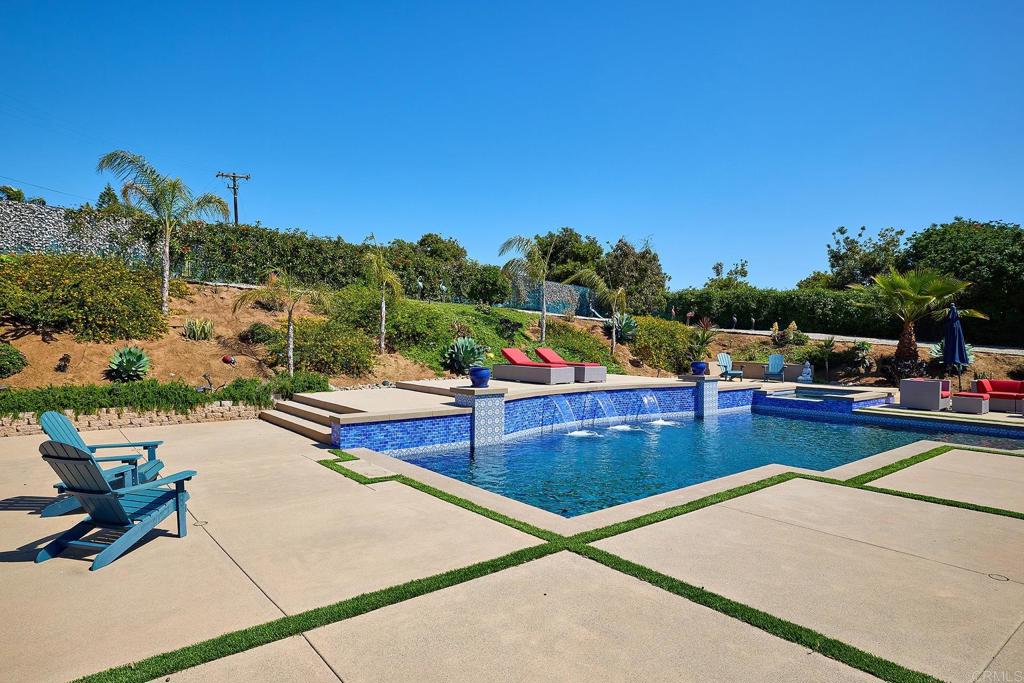 5617 Hidden Grove Way Bonsall, CA 92003 - Photo 9 of 50