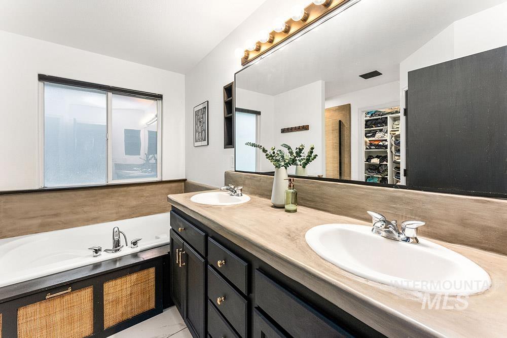 5600 West Beacon Light Road Eagle, ID 83616 - Photo 12 of 21