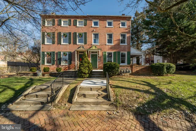 $2,000 | 327 North High Street, Unit 1, West Chester, PA 19380